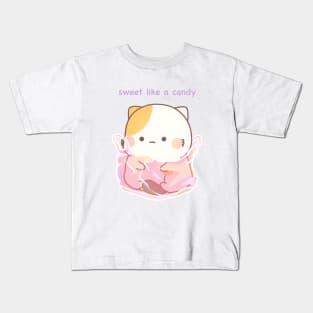 Muffin cat in a plastic candy wrapper bag Kids T-Shirt